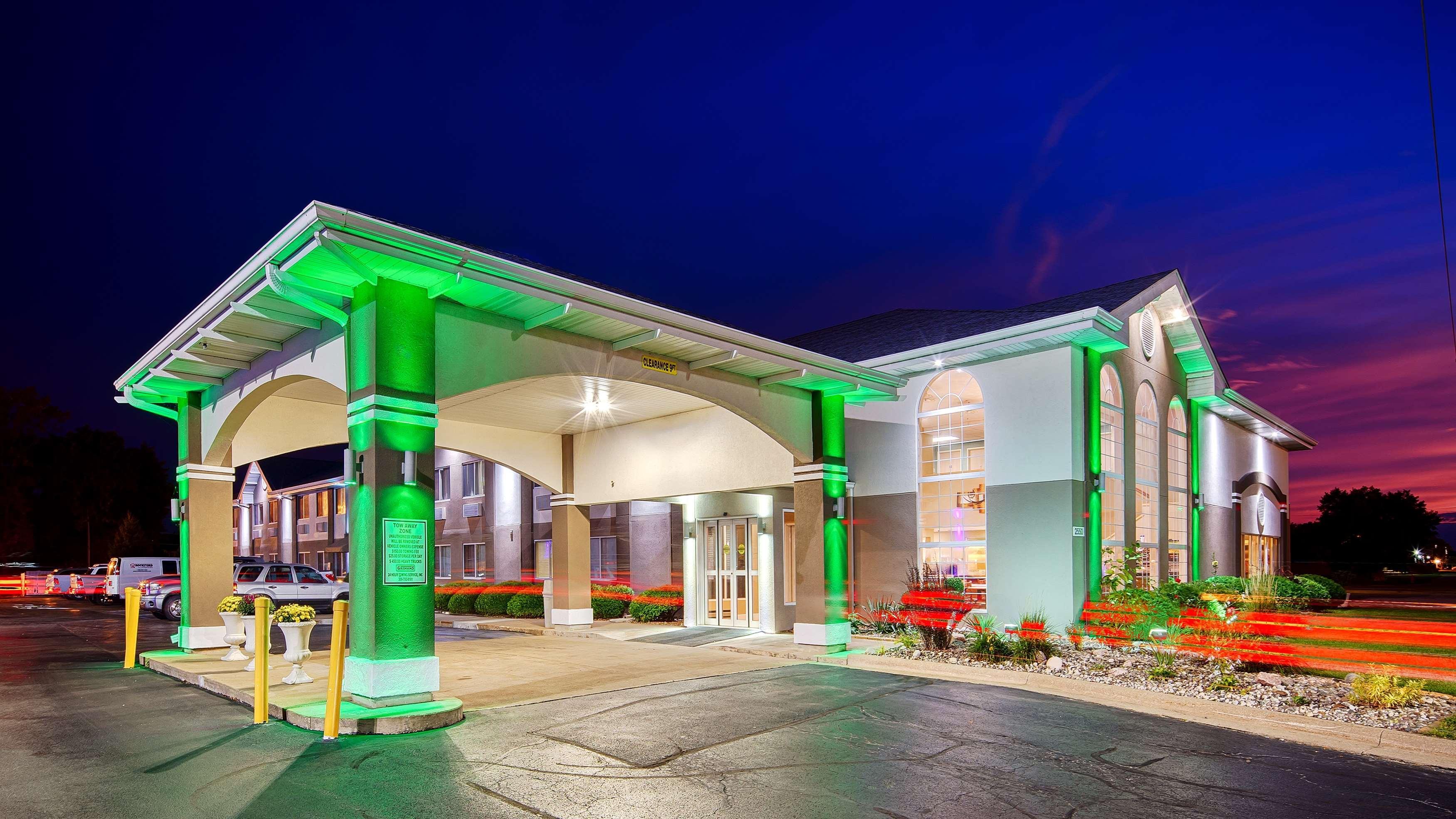 Best Western Airport Inn Moline Exterior photo