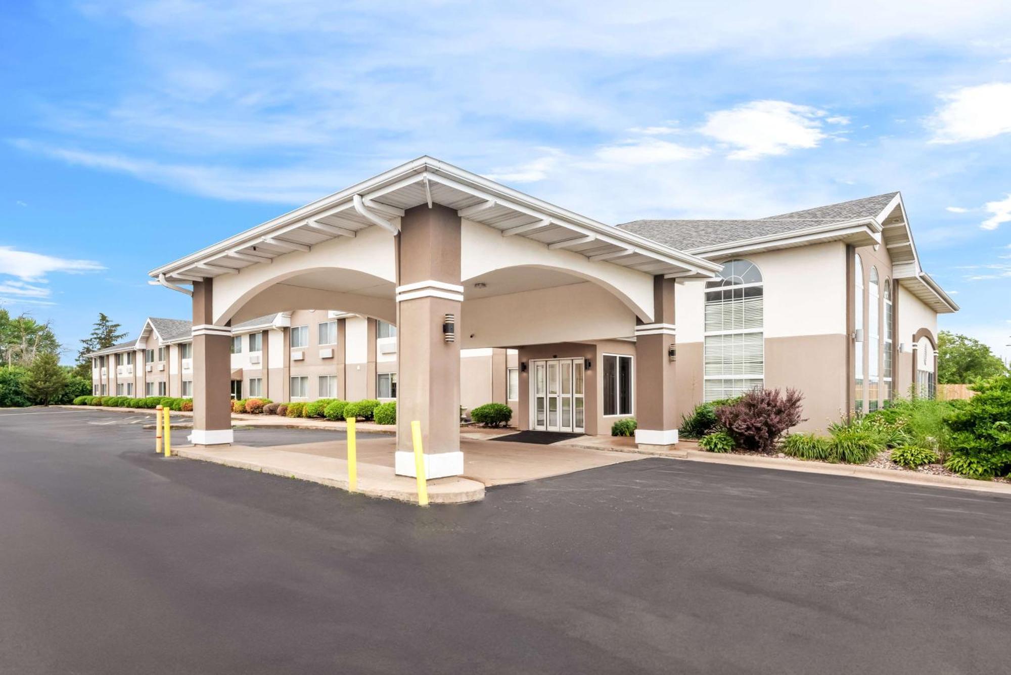 Best Western Airport Inn Moline Exterior photo