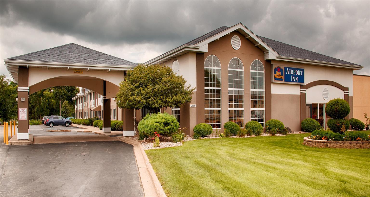 Best Western Airport Inn Moline Exterior photo